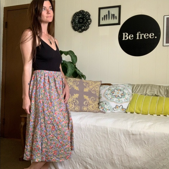 VTG Nikki lavender floral midi skirt - Picture 6 of 10